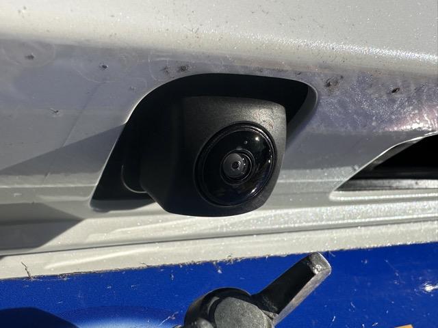 N-BOXカスタム ベースグレード 両側パワースライドドア スマートキー LEDヘッドライト フルオートエアコン シートヒーター USB充電ソケット ロールサンシェード シートバックテーブル 電気式パーキングブレーキ 届出済未使用車(12枚目)