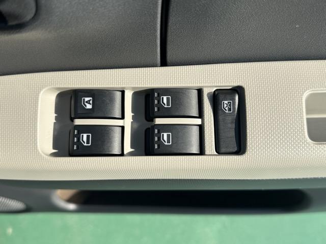 ミラトコット L SAIII キーレス LEDヘッドライト 前後パワーウィンドー 衝突被害軽減ブレーキ クリアランスソナー オートマチックハイビーム アイドリングストップ オートライト エアコン パワステ(13枚目)