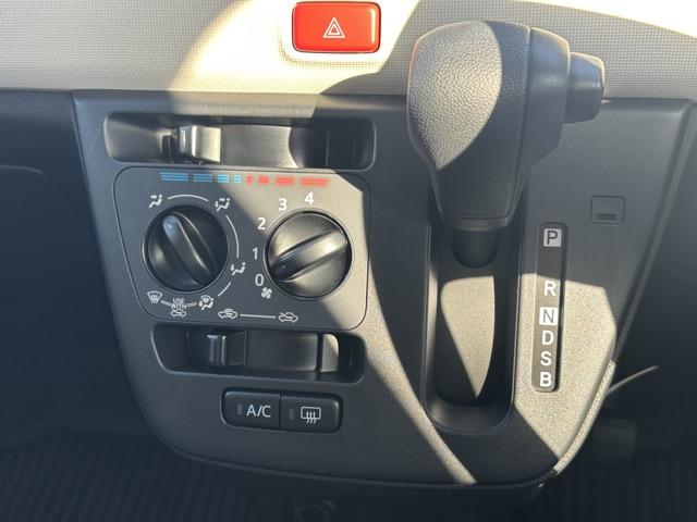 ミラトコット L SAIII キーレス LEDヘッドライト 前後パワーウィンドー 衝突被害軽減ブレーキ クリアランスソナー オートマチックハイビーム アイドリングストップ オートライト エアコン パワステ(16枚目)