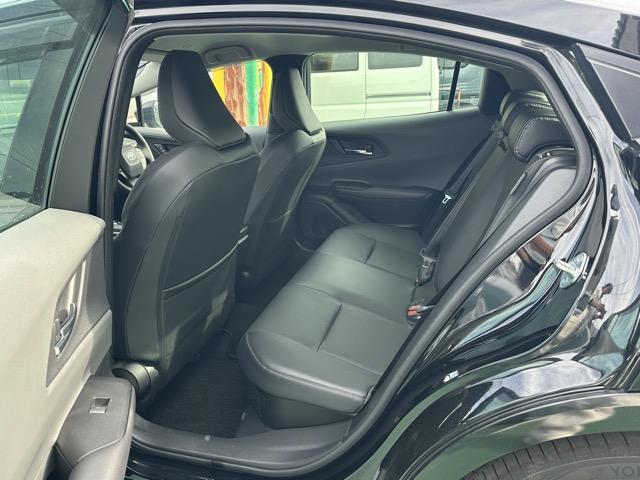 プリウス Z 4WD セーフティセンス LEDヘッドランプ ディスプレイオーディオ ETC2.0 デジタルインナーミラー パノラミックビュー パワーバックドア ステアリングヒーター シートヒーター&ベンチレーション(7枚目)