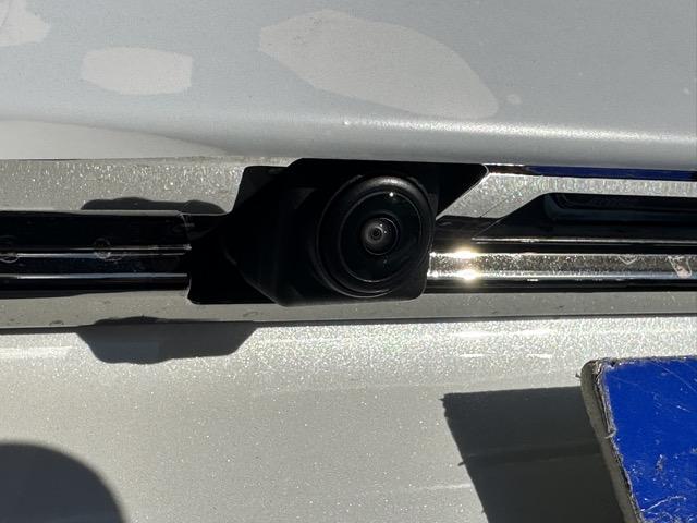 キャラバン ロングオーテックラインプラス　ディーゼル車　４ＷＤ　寒冷地仕様　スマートキー　ＬＥＤヘッドライト　両側スライドドア　フルオートエアコン　シートヒーター　アラウンドビューモニター　革巻きハンドル　フォグランプ　登録済未使用車（13枚目）