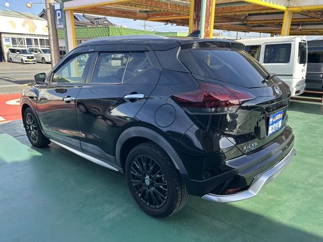 キックス オーテック　純正ナビゲーション　アラウンドビューモニター　プロパイロット　デジタルインナーミラー　スマートキー　ＬＥＤヘッドライト　フルオートエアコン　シートヒーター＆ハンドルヒーター　革巻きハンドル（5枚目）