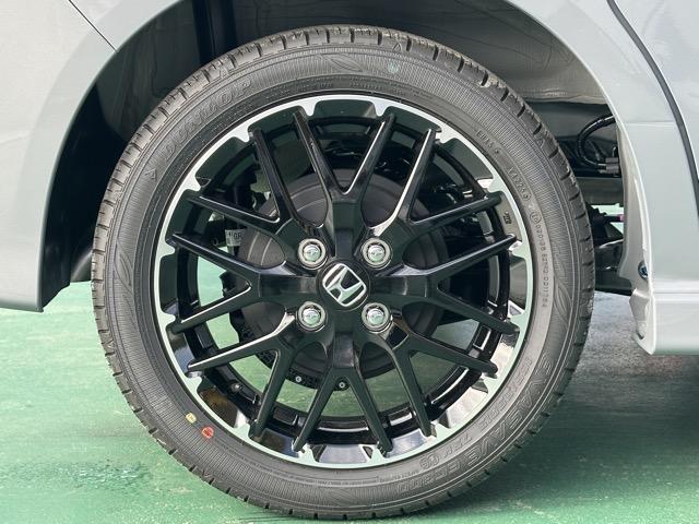 N-BOXカスタム ターボコーディネートスタイル ホンダセンシング LEDヘッドライト LEDフォグランプ 電子制御パーキングブレーキ オートブレーキホールド 両側パワースライドドア 本革巻ステライング 運転席・助手席シートヒーター 届出済未使用車(16枚目)