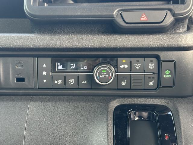 N-BOXカスタム ターボコーディネートスタイル ホンダセンシング LEDヘッドライト LEDフォグランプ 電子制御パーキングブレーキ オートブレーキホールド 両側パワースライドドア 本革巻ステライング 運転席・助手席シートヒーター 届出済未使用車(21枚目)