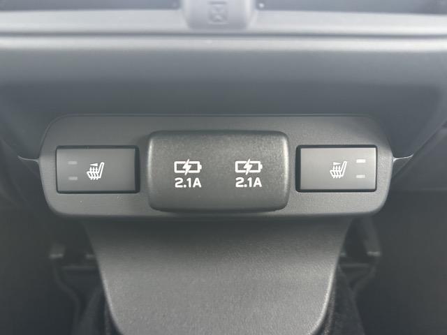 レヴォーグ GT-H EX 純正ナビゲーション バックカメラ スマートキー LEDヘッドライト フルオートエアコン シートヒーター パワーシート パワーバックドア 革巻きハンドル オートクルーズコントロール USB充電ソケット(8枚目)