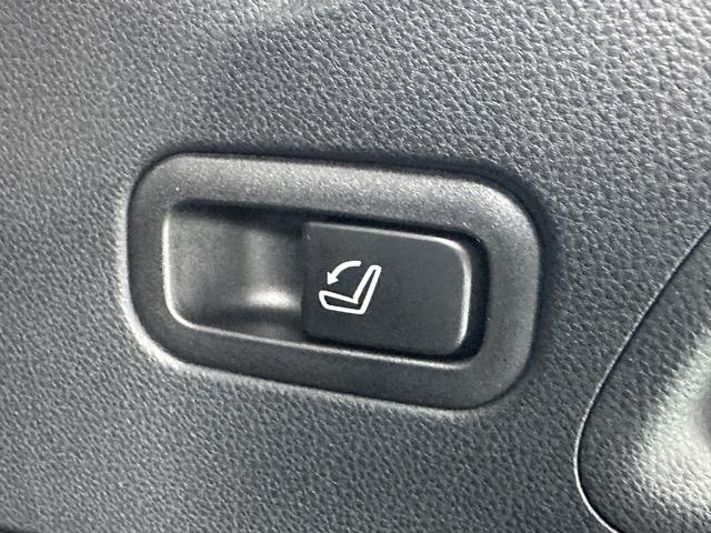 レヴォーグ GT-H EX 純正ナビゲーション バックカメラ スマートキー LEDヘッドライト フルオートエアコン シートヒーター パワーシート パワーバックドア 革巻きハンドル オートクルーズコントロール USB充電ソケット(14枚目)