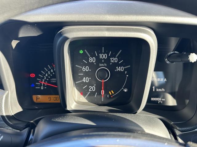 N-VAN ファン 2WD CVT ホンダセンシング フルLEDヘッドライト 運転席用&助手席用i-SRSエアバッグシステム 充電用USBジャック スマートキー アクセサリーソケット(DC12V) 届出済未使用車(25枚目)