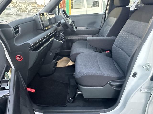 サクラ Ｘ　ナビゲーション　アラウンドビューモニター　スマートキー　ＬＥＤヘッドライト　フルオートエアコン　電気式パーキングブレーキ　電動格納ドアミラー　前後パワーウィンドー　衝突被害軽減ブレーキ　オートライト（6枚目）