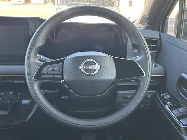 サクラ X ナビゲーション バックカメラ スマートキー LEDヘッドライト フルオートエアコン 電気式パーキングブレーキ 電動格納ドアミラー 前後パワーウィンドー 衝突被害軽減ブレーキ オートライト(8枚目)