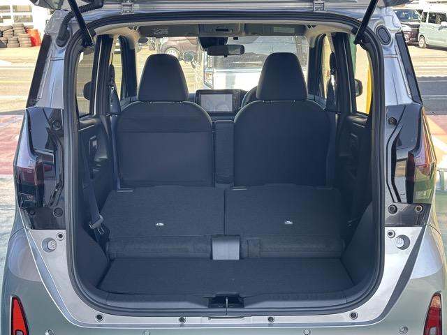 サクラ X ナビゲーション バックカメラ スマートキー LEDヘッドライト フルオートエアコン 電気式パーキングブレーキ 電動格納ドアミラー 前後パワーウィンドー 衝突被害軽減ブレーキ オートライト(10枚目)