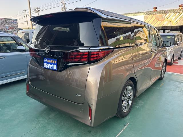 アルファードハイブリッド Ｚ　走行距離８，６５８ｋｍ　セーフティセンス　ユニバーサルステップ　左右独立ムーンルーフ　ディスプレイオーディオ　パノラミックビュー　シートヒーター＆ベンチレーション　ステアリングヒーター　おくだけ充電（24枚目）