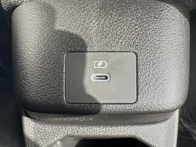 オーラ G 純正ナビゲーション アラウンドビューモニター デジタルインナーミラー スマートキー LEDヘッドライト フルオートエアコン USB充電ソケット 電気式パーキングブレーキ 革巻きハンドル 登録済未使用車(10枚目)