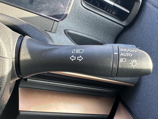 サクラ G ニッサンコネクトナビ アラウンドビューモニター エマージェンシーブレーキ プロパイロット LEDヘッドランプ シートヒーター ステアリングヒーター スマートキー 充電ケーブル付属(26枚目)