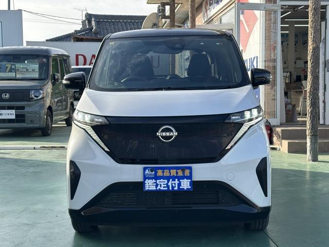 サクラ G ニッサンコネクトナビ アラウンドビューモニター エマージェンシーブレーキ プロパイロット LEDヘッドランプ シートヒーター ステアリングヒーター スマートキー 充電ケーブル付属(31枚目)