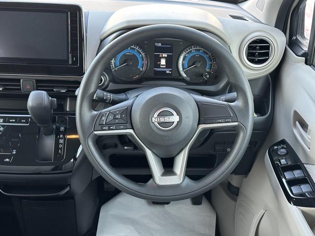 デイズ Ｘ　ディスプレイオーディオ　アラウンドビューモニター　スマートキー　フルオートエアコン　ＵＳＢ充電ソケット　電動格納ドアミラー　前後パワーウィンドー　衝突被害軽減ブレーキ　アイドリングストップ（9枚目）