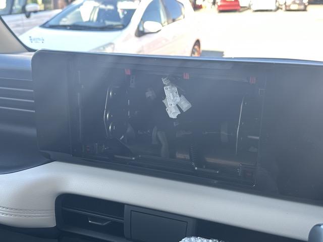 ルークス Ｘ　快適パック　エマージェンシーブレーキ　アラウンドビューモニター　ＬＥＤヘッドランプ　パワースライドドア　リヤシーリングファン　ロールサンシェード　パーソナルテーブル　ＵＳＢ電源ポート　届出済未使用車（21枚目）