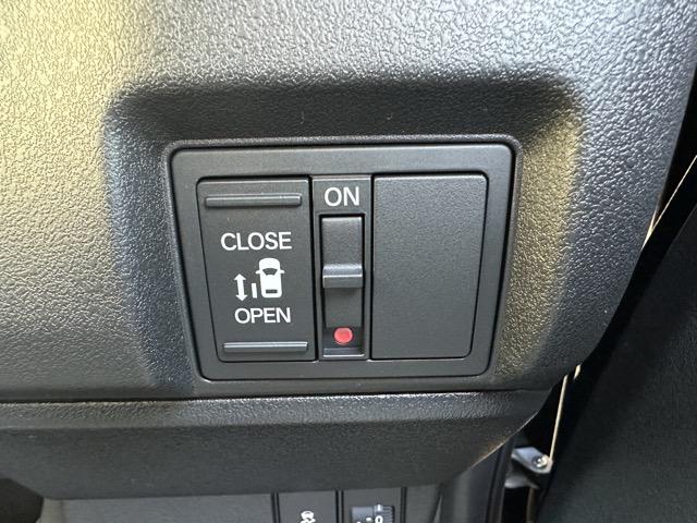 Ｎ－ＢＯＸカスタム ベースグレード　ホンダセンシング　ＬＥＤヘッドランプ　パワースライドドア　電子制御パーキングブレーキ　オートブレーキホールド機能　運転席・助手席シートヒーター　ロールサンシェード　スマートキー　届出済未使用車（23枚目）