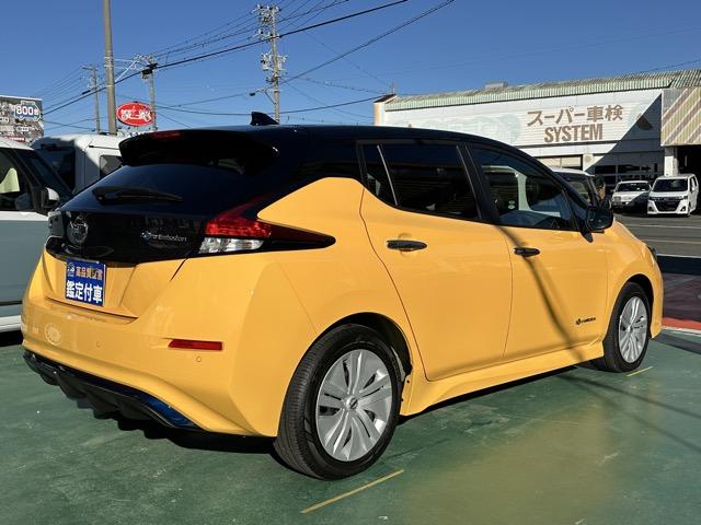 リーフ Ｓ　スマートキー　ＬＥＤヘッドライト　フルオートエアコン　シートヒーター＆ハンドルヒーター　オートクルーズコントロール　衝突被害軽減ブレーキ　オートライト　電動格納ドアミラー　前後パワーウィンドー（14枚目）