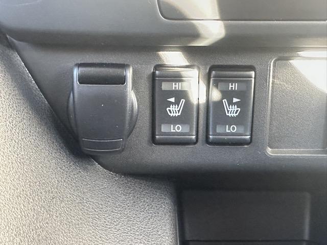 リーフ Ｓ　スマートキー　ＬＥＤヘッドライト　フルオートエアコン　シートヒーター＆ハンドルヒーター　オートクルーズコントロール　衝突被害軽減ブレーキ　オートライト　電動格納ドアミラー　前後パワーウィンドー（19枚目）