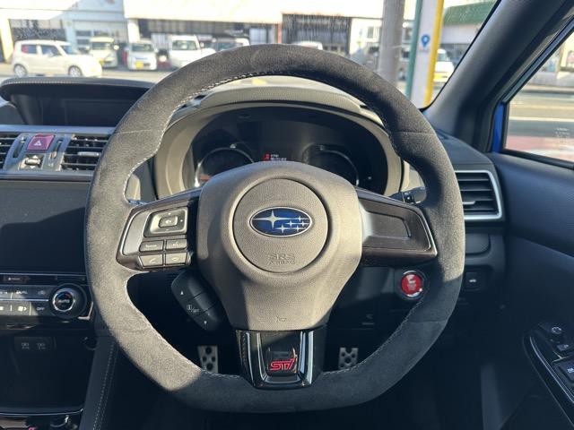 ＷＲＸ ＳＴＩ ＥＪ２０　ファイナルエディション　フルパッケージ　走行距離４，１９４ｋｍ　ＡＷＤ　６ＭＴ　特別仕様車　５５５台限定車　ＥＪ２０最終型　ＲＥＣＡＲＯシート　ｂｒｅｍｂｏ製ブレーキ　ＢＢＳ製鍛造１９インチＡＷ　純正ナビ・バック＆サイド＆フロンドビュー（10枚目）