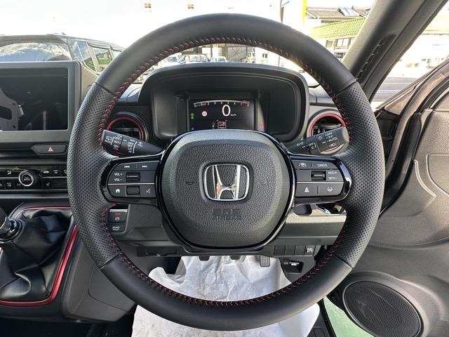Ｎ－ＯＮＥ ＲＳ　新型　６ＭＴ　ホンダセンシング　フルＬＥＤヘッドライト　電子制御パーキングブレーキ　オートブレーキホールド機能　運転席＆助手席シートヒーター　本革巻ステアリング＆シフトノブ　届出済未使用車（15枚目）