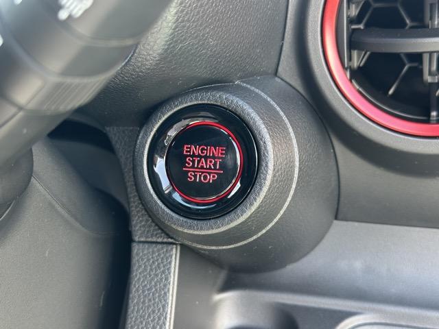 Ｎ－ＯＮＥ ＲＳ　新型　６ＭＴ　ホンダセンシング　フルＬＥＤヘッドライト　電子制御パーキングブレーキ　オートブレーキホールド機能　運転席＆助手席シートヒーター　本革巻ステアリング＆シフトノブ　届出済未使用車（16枚目）