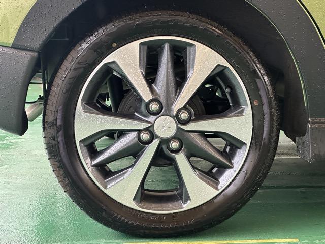 ｅＫクロス Ｇ　社外オーディオ　スマートキー　ＬＥＤヘッドライト　フルオートエアコン　シートヒーター　ＵＳＢ充電ソケット　革巻きハンドル　ベンチシート　アイドリングストップ　フォグランプ　オートライト（12枚目）