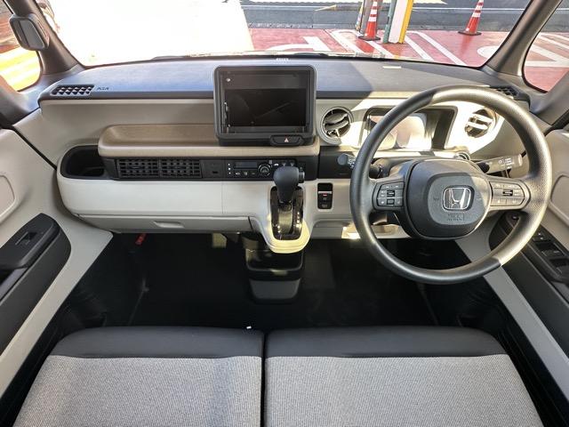 Ｎ－ＢＯＸ ベースグレード　走行距離１０９ｋｍ　ホンダセンシング　ＬＥＤヘッドライト　パワースライドドア　電子制御パーキングブレーキ　オートブレーキホールド機能　運転席・助手席シートヒーター　ロールサンシェード　ディーラー試乗車（9枚目）