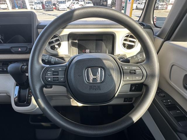 Ｎ－ＢＯＸ ベースグレード　走行距離１０９ｋｍ　ホンダセンシング　ＬＥＤヘッドライト　パワースライドドア　電子制御パーキングブレーキ　オートブレーキホールド機能　運転席・助手席シートヒーター　ロールサンシェード　ディーラー試乗車（10枚目）