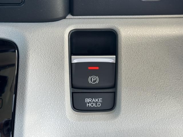 Ｎ－ＢＯＸ ベースグレード　走行距離１０９ｋｍ　ホンダセンシング　ＬＥＤヘッドライト　パワースライドドア　電子制御パーキングブレーキ　オートブレーキホールド機能　運転席・助手席シートヒーター　ロールサンシェード　ディーラー試乗車（21枚目）