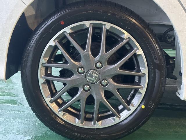 Ｎ－ＢＯＸカスタム ターボ　ホンダセンシング　ダイレクトプロジェクション式フルＬＥＤヘッドライト　両側パワースライドドア　電子制御パーキングブレーキ　オートブレーキホールド機能　運転席＆助手席シートヒーター　届出済未使用車（16枚目）