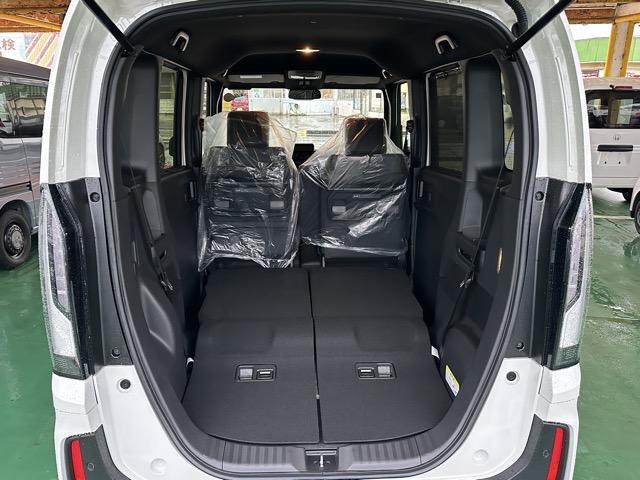 Ｎ－ＢＯＸカスタム ターボ　ホンダセンシング　ダイレクトプロジェクション式フルＬＥＤヘッドライト　両側パワースライドドア　電子制御パーキングブレーキ　オートブレーキホールド機能　運転席＆助手席シートヒーター　届出済未使用車（13枚目）