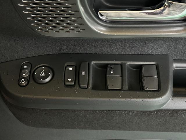 Ｎ－ＢＯＸカスタム ターボ　ホンダセンシング　ダイレクトプロジェクション式フルＬＥＤヘッドライト　両側パワースライドドア　電子制御パーキングブレーキ　オートブレーキホールド機能　運転席＆助手席シートヒーター　届出済未使用車（16枚目）