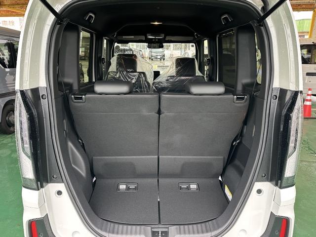 Ｎ－ＢＯＸカスタム ターボ　ホンダセンシング　ダイレクトプロジェクション式フルＬＥＤヘッドライト　両側パワースライドドア　電子制御パーキングブレーキ　オートブレーキホールド機能　運転席＆助手席シートヒーター　届出済未使用車（13枚目）