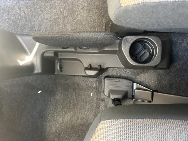 Ｎ－ＶＡＮ ｅ： ｅ：　ファン　純正ナビゲーション　バックカメラ　スマートキー　ＬＥＤヘッドライト　両側スライドドア　フルオートエアコン　シートヒーター　ＵＳＢ充電ソケット　ＡＣ１００Ｖ電源　オートクルーズコントロール　オートライト（30枚目）