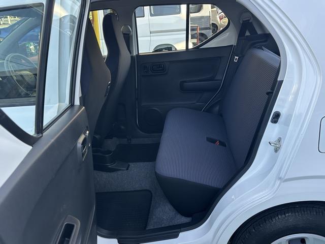 アルト Ｌ　セーフティサポート装着車　純正ＣＤデッキ　キーレス　前後パワーウィンドー　シートヒーター　クリアランスソナー　アイドリングストップ　オートライト　エアコン　パワステ（7枚目）