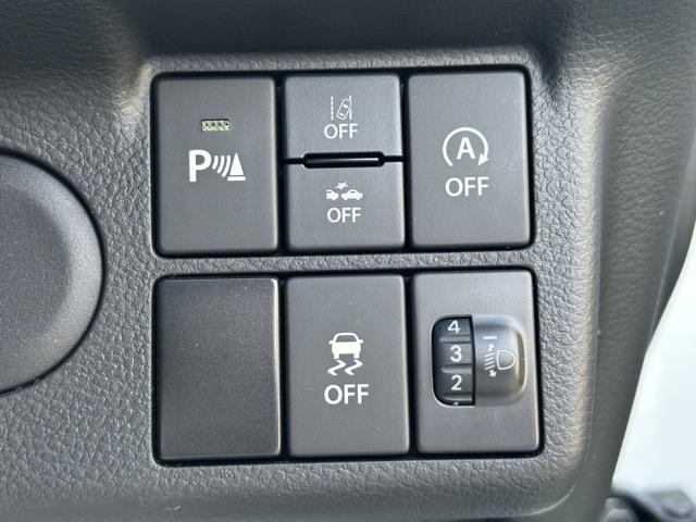 アルト Ｌ　セーフティサポート装着車　純正ＣＤデッキ　キーレス　前後パワーウィンドー　シートヒーター　クリアランスソナー　アイドリングストップ　オートライト　エアコン　パワステ（16枚目）