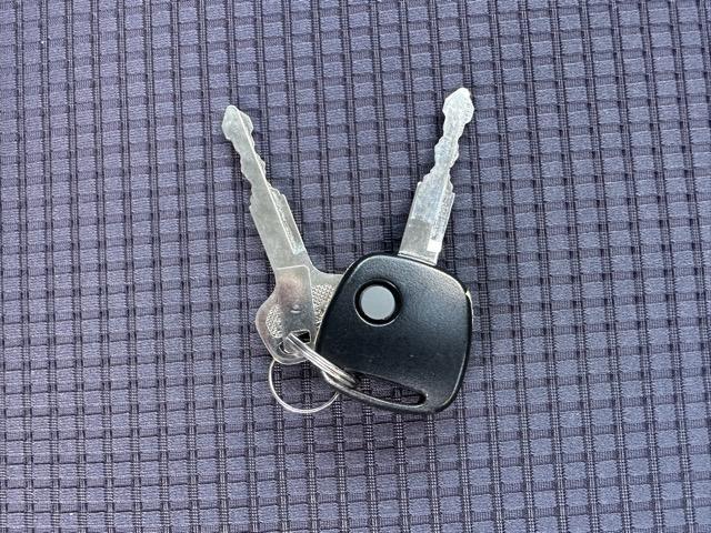 アルト Ｌ　セーフティサポート装着車　純正ＣＤデッキ　キーレス　前後パワーウィンドー　シートヒーター　クリアランスソナー　アイドリングストップ　オートライト　エアコン　パワステ（22枚目）