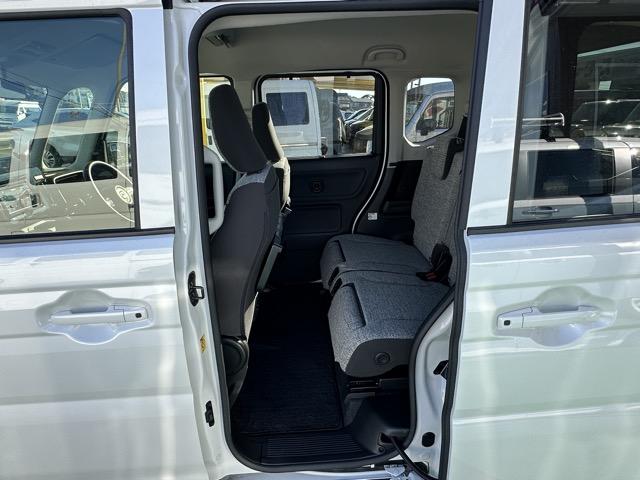 フレアワゴン ＸＳ　４ＷＤ　社外オーディオ　スマートキー　ＬＥＤヘッドライト　両側パワースライドドア　フルオートエアコン　シートヒーター　ＵＳＢ充電ソケット　ロールサンシェード　シートバックテーブル　サーキュレーター（7枚目）