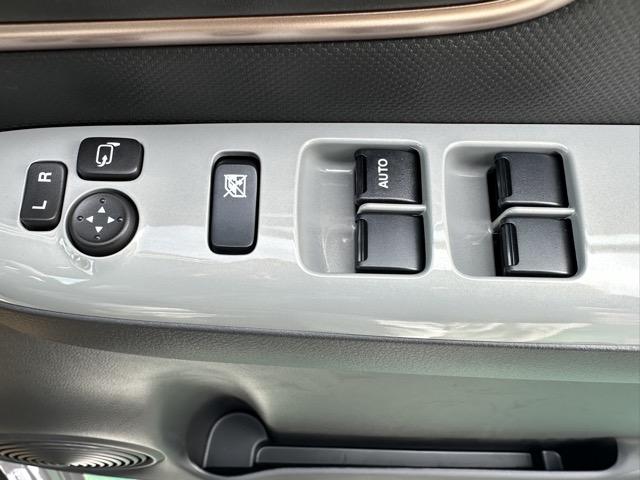 ワゴンＲスマイル ハイブリッドＸ　全方位モニター付メモリーナビゲーション　セーフティサポート　ＬＥＤヘッドランプ　電動パーキングブレーキ　ヘッドアップディスプレイ　両側パワースライドドア　運転席・助手席シートヒーター　届出済未使用車（16枚目）