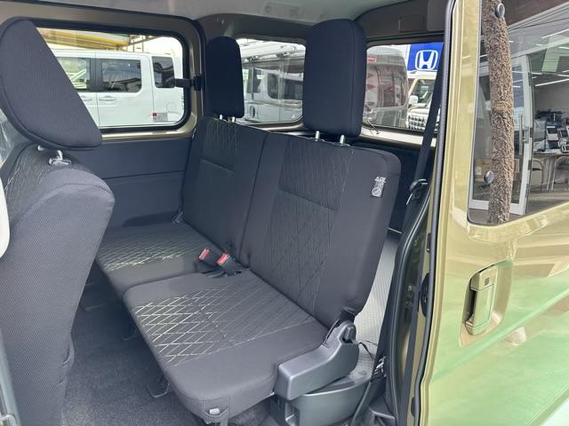 アトレー ＲＳ　スマートキー　ＬＥＤヘッドライト　両側パワースライドドア　フルオートエアコン　ＵＳＢ充電ソケット　オートクルーズコントロール　電動格納ドアミラー　パワーウィンドー　バックカメラ　届出済未使用車（7枚目）