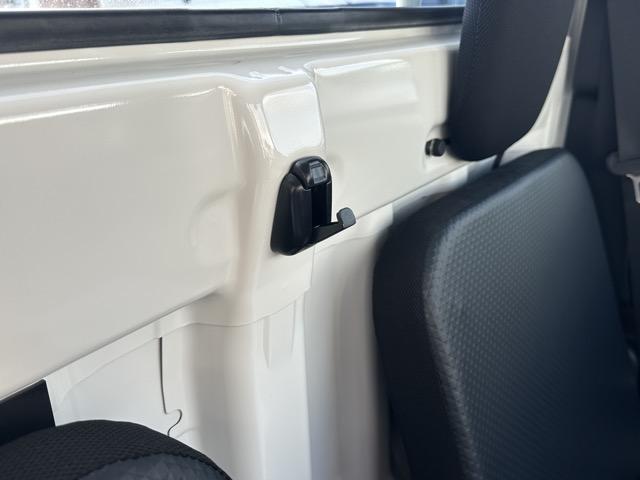 ハイゼットトラック スタンダード　農用スペシャル　４ＷＤ　ＣＶＴ　純正ラジオ　作業灯　衝突被害軽減ブレーキ　クリアランスソナー　アイドリングストップ　オートライト　エアコン　パワステ　届出済未使用車（24枚目）
