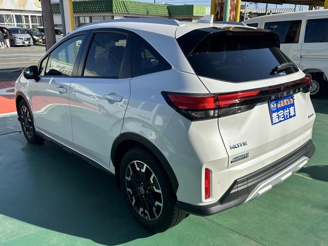 ノート オーテック クロスオーバー ナビゲーション アラウンドビューモニター ETC デジタルインナーミラー スマートキー LEDヘッドライト フルオートエアコン 革巻きハンドル オートクルーズコントロール ルーフレール フォグランプ(9枚目)