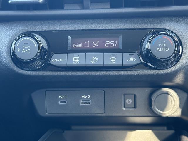 ノート オーテック クロスオーバー ナビゲーション アラウンドビューモニター ETC デジタルインナーミラー スマートキー LEDヘッドライト フルオートエアコン 革巻きハンドル オートクルーズコントロール ルーフレール フォグランプ(25枚目)