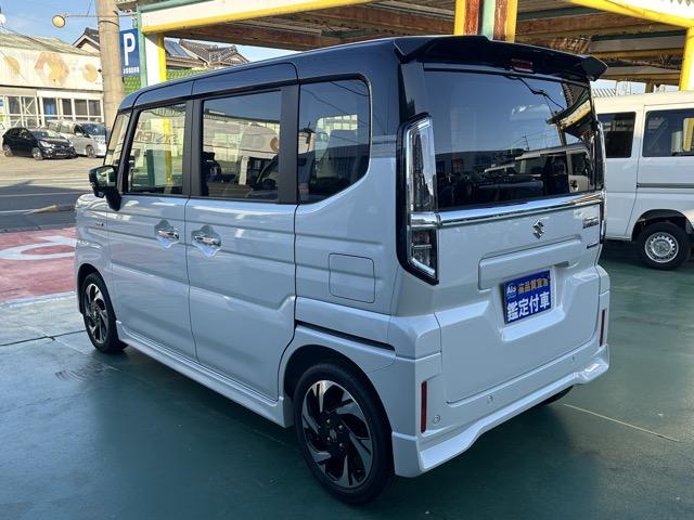 スペーシアカスタム ハイブリッドXSターボ 4WD スマートキー LEDヘッドライト 両側パワースライドドア フルオートエアコン シートヒーター&ハンドルヒーター ロールサンシェード シートバックテーブル サーキュレーター 届出済未使用車(5枚目)