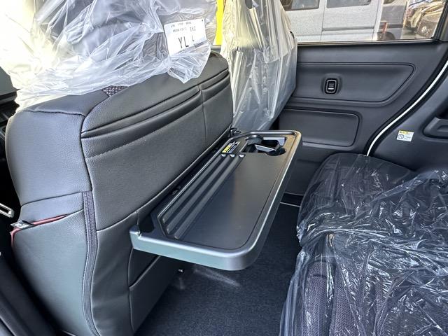 スペーシアカスタム ハイブリッドXSターボ 4WD スマートキー LEDヘッドライト 両側パワースライドドア フルオートエアコン シートヒーター&ハンドルヒーター ロールサンシェード シートバックテーブル サーキュレーター 届出済未使用車(12枚目)