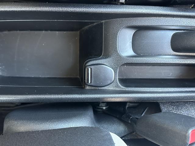 �[�ԑO�ɁA�ꑮ�̃N���[�j���O�X�^�b�t���A�s�b�J�s�J�ɃN���[�j���O���Ĕ[�Ԃ������܂��I�������A�s�b�J�s�J�̏�Ԃł��n������N���[�j���O��p���x�����z�Ɋ܂܂�Ă��܂��I