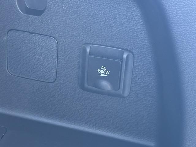 アウトランダーＰＨＥＶ Ｐ　７人乗り　純正ナビゲーション　アラウンドビューモニター　ＥＴＣ　マイパイロット　シートヒーター＆ハンドルヒーター　パワーシート　パワーバックドア　スマートキー　ＬＥＤヘッドライト　フルオートエアコン（19枚目）