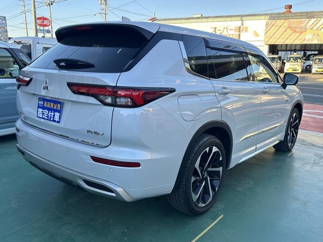 アウトランダーＰＨＥＶ Ｐ　７人乗り　純正ナビゲーション　アラウンドビューモニター　ＥＴＣ　マイパイロット　シートヒーター＆ハンドルヒーター　パワーシート　パワーバックドア　スマートキー　ＬＥＤヘッドライト　フルオートエアコン（21枚目）