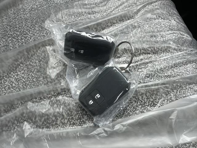 スペーシア ハイブリッドＧ　スマートキー　ＬＥＤヘッドライト　両側スライドドア　フルオートエアコン　ステアリングスイッチ　電動格納ドアミラー　前後パワーウィンドー　衝突被害軽減ブレーキ　アイドリングストップ　届出済未使用車（17枚目）